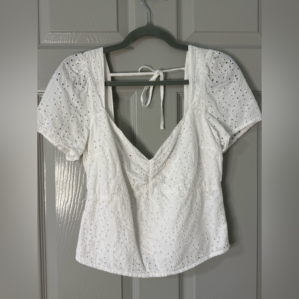 Abercrombie & Fitch | White | embroidered|  Eyelet V-Neck Blouse| Medium